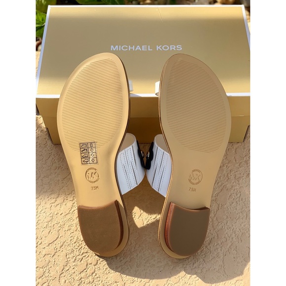 Brand New Michael Kors Sonya Toe Ring Sandal - Picture 4 of 6